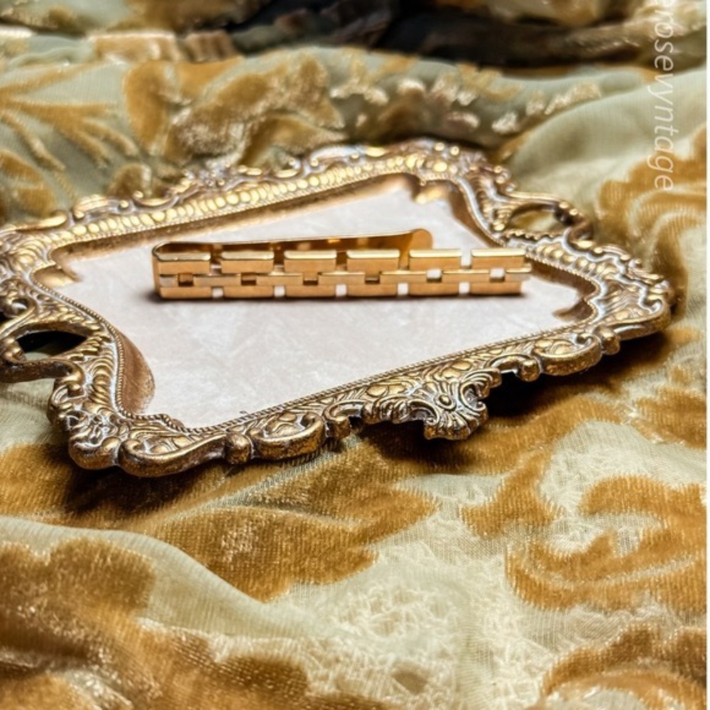 Swank Gold Tie Bar‎